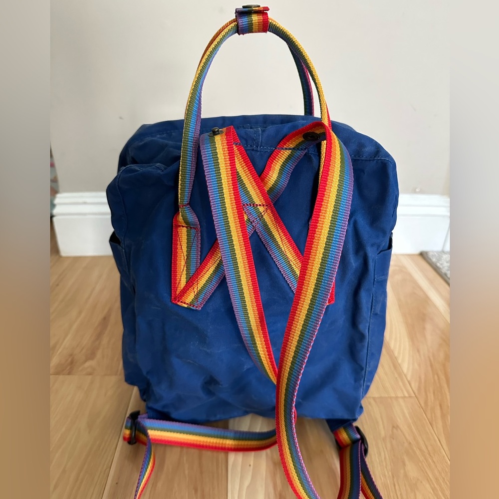 fjallraven backpack blue with rainbow straps